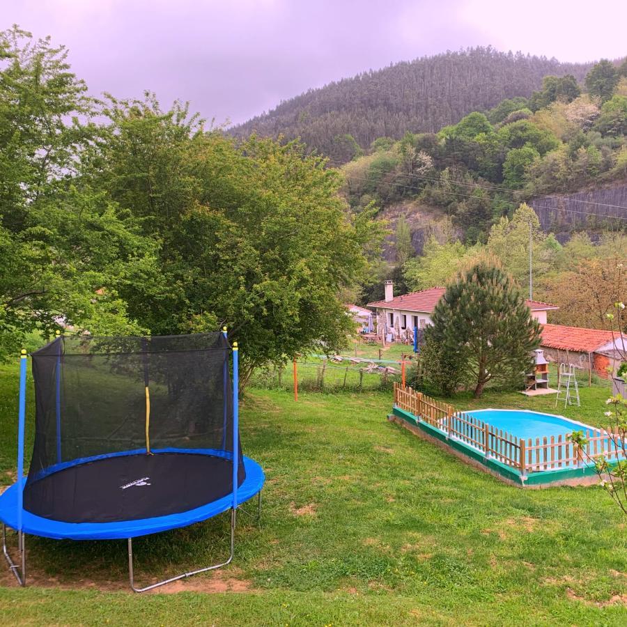 La Casa Azul, Un Oasis De Calma, Vistas Impresionantes Con Piscina, Saltador, Barbacoa Y Acceso Al Rio Ason * Ramales de la Victoria
