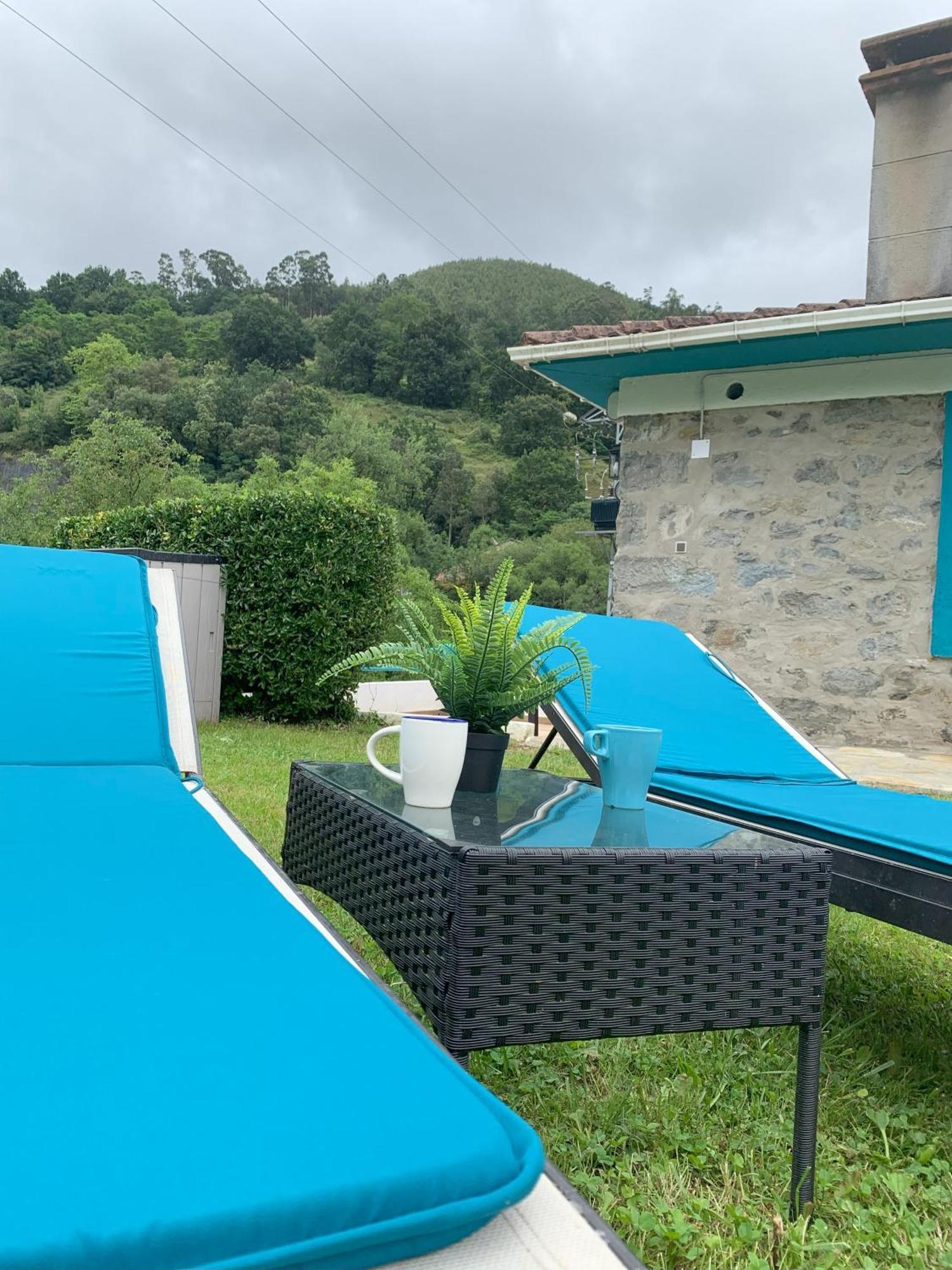 Holiday home La Casa Azul, Un Oasis De Calma, Vistas Impresionantes Con Piscina, Saltador, Barbacoa Y Acceso Al Rio Ason *